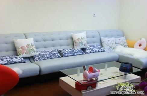 客廳的布藝沙發