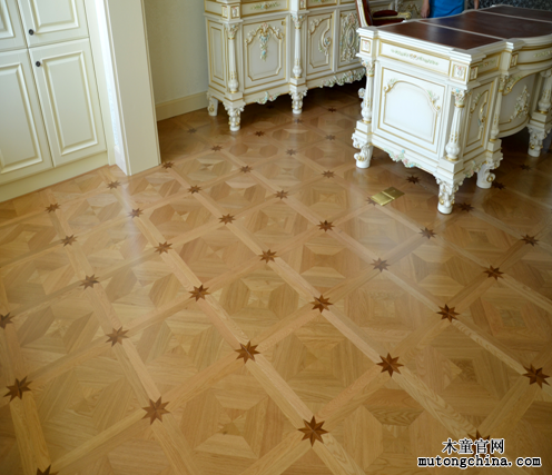 實(shí)木復(fù)合地板